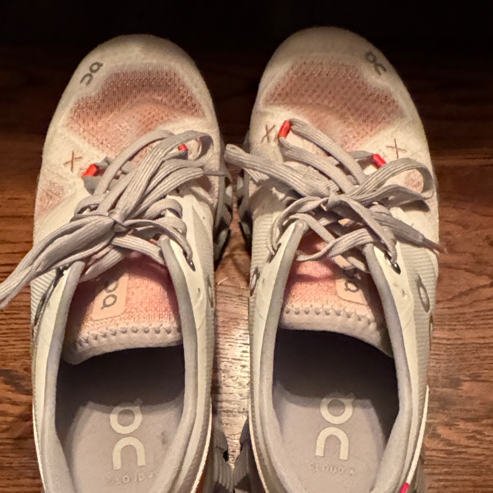 ON Women's Athletic Shoes - White and Pink